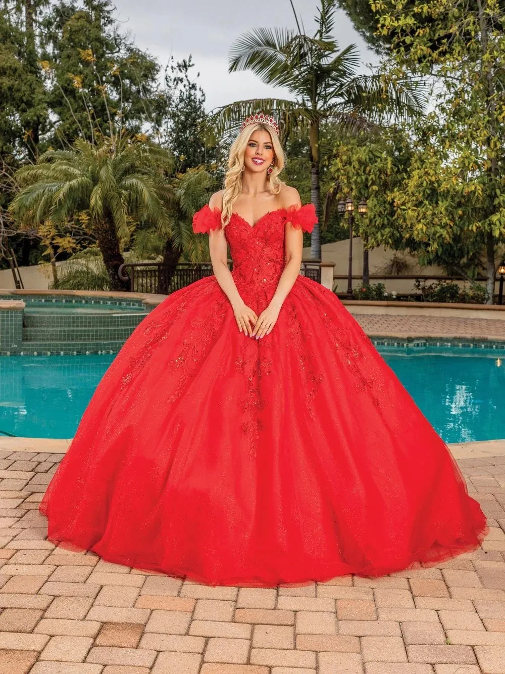 Vestido de 15 años Off Shoulder decorado con flores en Top y falda corte Princesa