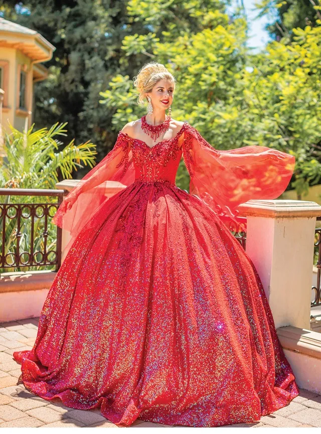 Vestido de 15 años en tela de Glitter decorado con apliques rojos mangas de Tull y falda corte Princesa