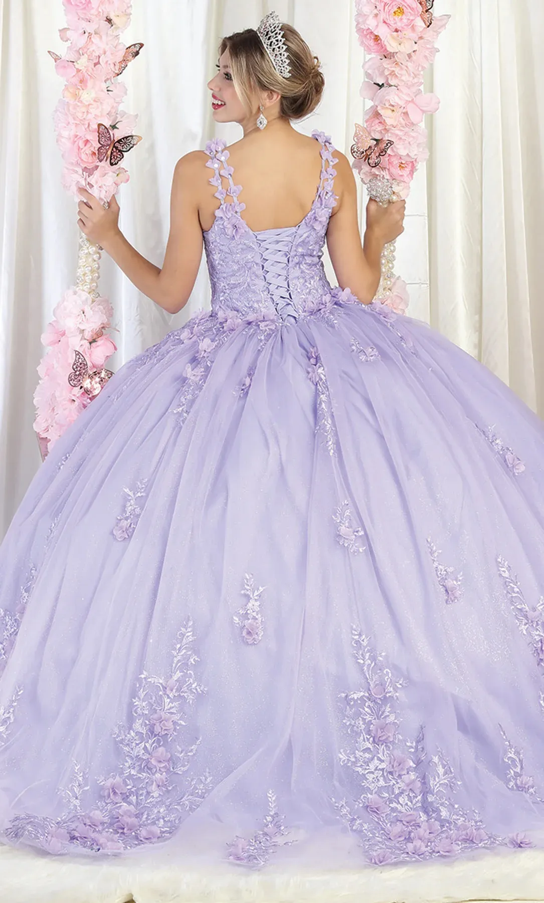 Vestido de 15 años de tiras decorado con apliques y flores en 3D, falda corte princesa