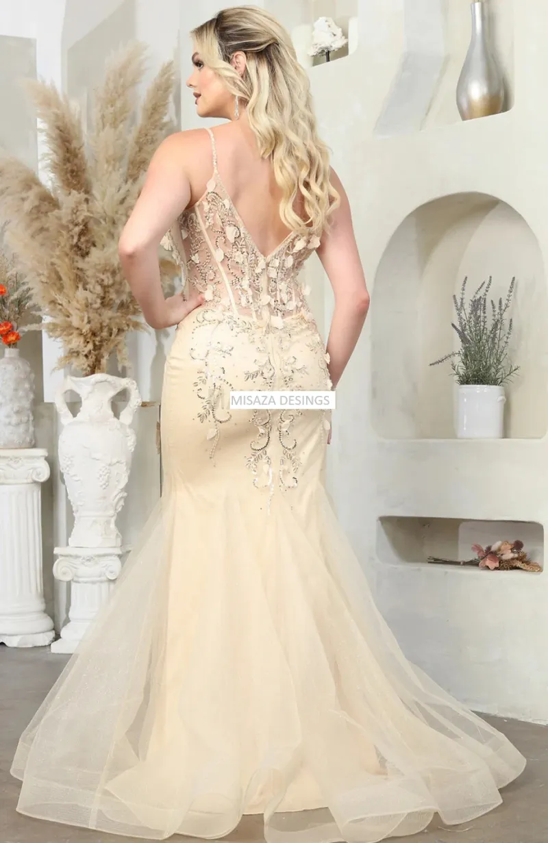 Vestido de Gala de tiras corte sirena decorado con pedreria y flores