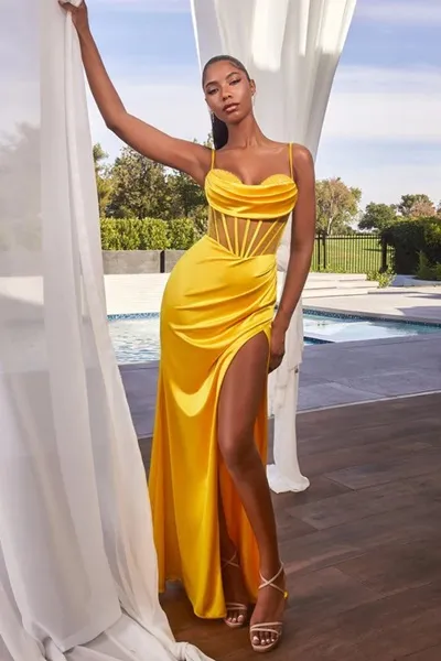 Vestido de Gala en tela de Seda, estilo corset con tranparencia y falda con abertura lateral