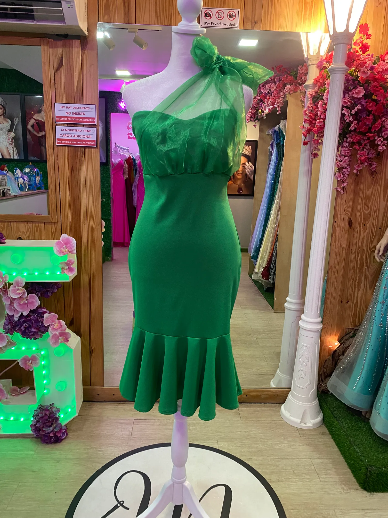 Vestido corto de gala One Shoulder con transparencia ajustado color Verde Esmeralda drapeado