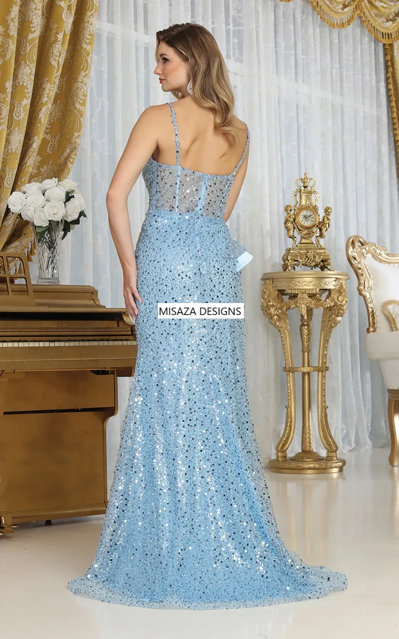 Vestido de Gala en tela de lentejuelas con pedrería, estilo corset con semitransparencia y falda con abertura lateral