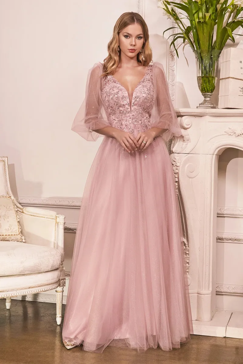 Vestido de Gala color Rosado decorado con Glitter y Pedreria en top mangas abullonadas y falda corte A