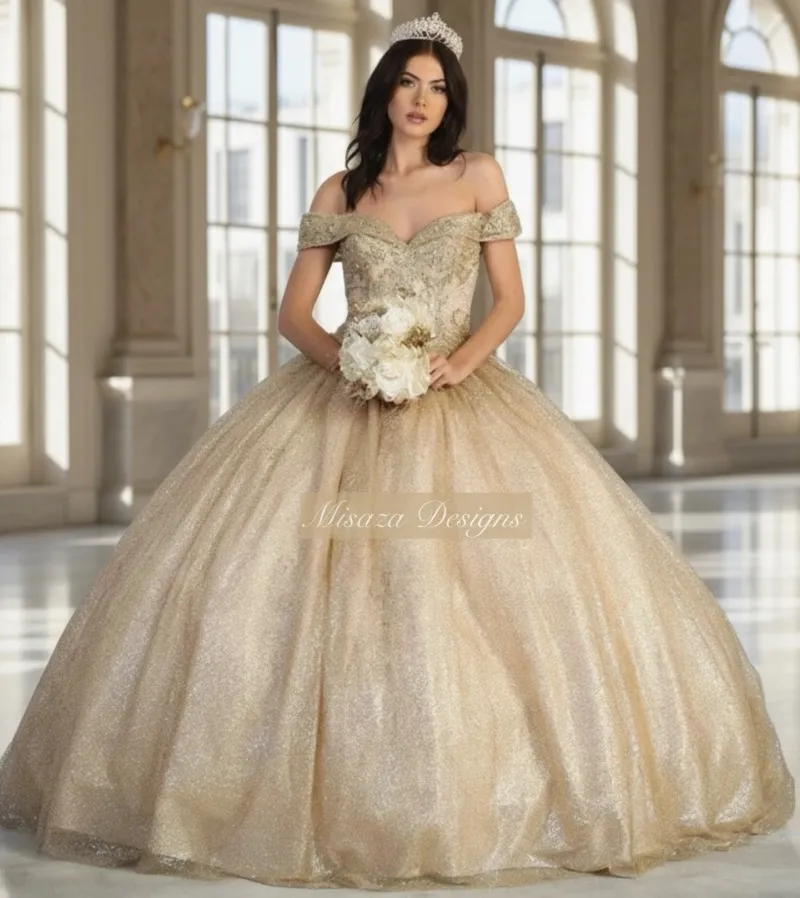 Vestido de 15 años Off Shoulder en tela de Glitter decorada con pedrería en Top y falda corte Princesa